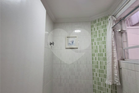 Casa à venda com 3 quartos, sendo 1 suíte, no condomínio Villaggio Tronchim, São Paulo - SP