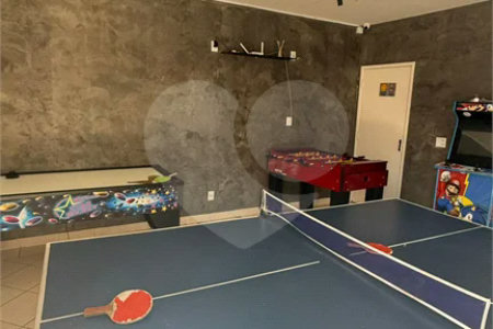 Apartamento com 48m², 2 dormitórios, 1 vaga de garagem, à venda em Itaquera.