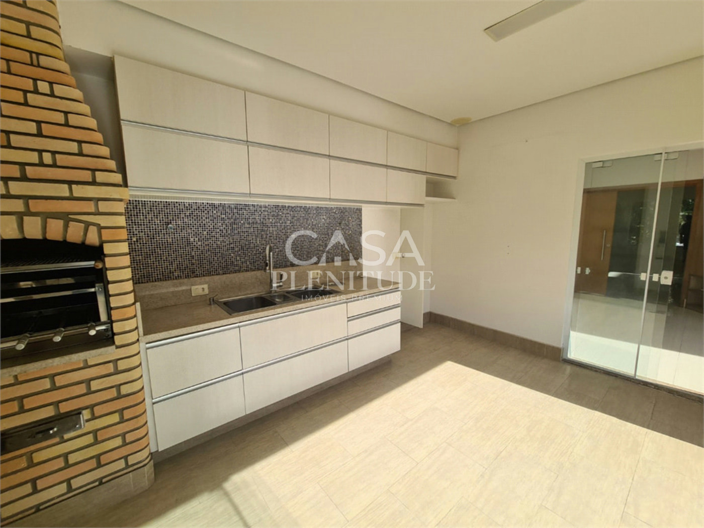 Casa em condomínio à venda com 3 suítes, em Iporanga, Sorocaba, SP