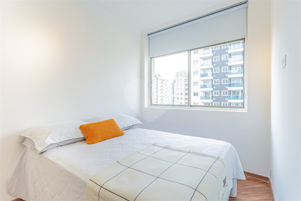 Apartamento à venda com 3 quartos, sendo 1 suíte, em Vila Olímpia, São Paulo, SP