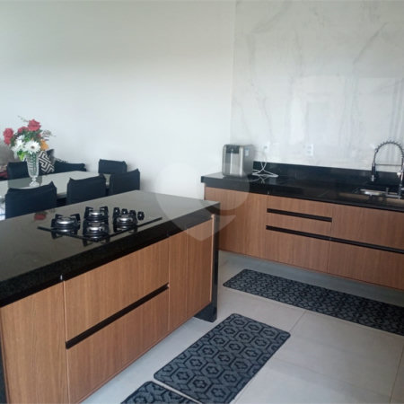 Casa à venda ou para alugar com 3 suítes no condomínio Residencial Viena, Indaiatuba - SP