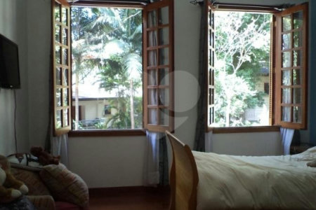 Casa à venda ou para alugar com 4 suítes no condomínio Residencial Parques das Magnólias, São Paulo - SP