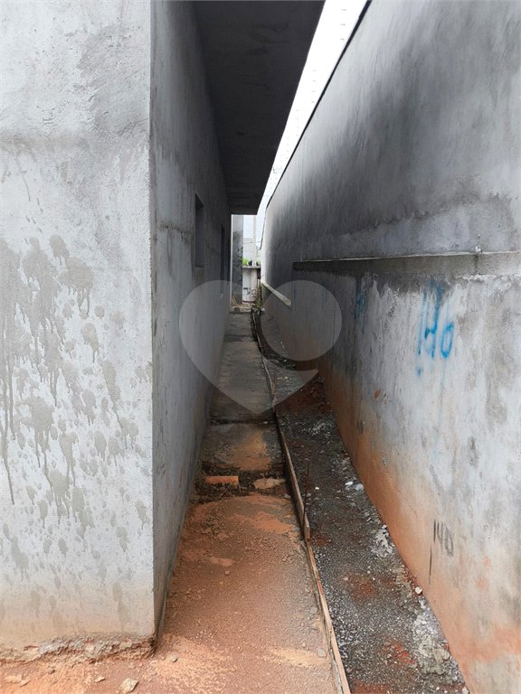 Casa à venda com 3 quartos, sendo 1 suíte, no condomínio Loteamento Parque Residencial Serras de Atibaia Ii, Atibaia - SP