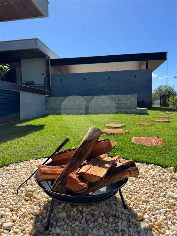 Casa à venda com 4 suítes no condomínio Florais da Mata, Várzea Grande - MT
