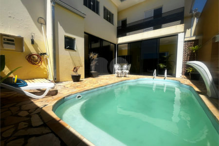 Casa à venda com 4 quartos, sendo 2 suítes, em Vila Nastri, Itapetininga, SP