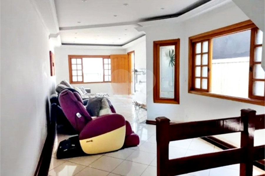 Casa à venda com 4 quartos, sendo 3 suítes, em Parada Inglesa, São Paulo, SP
