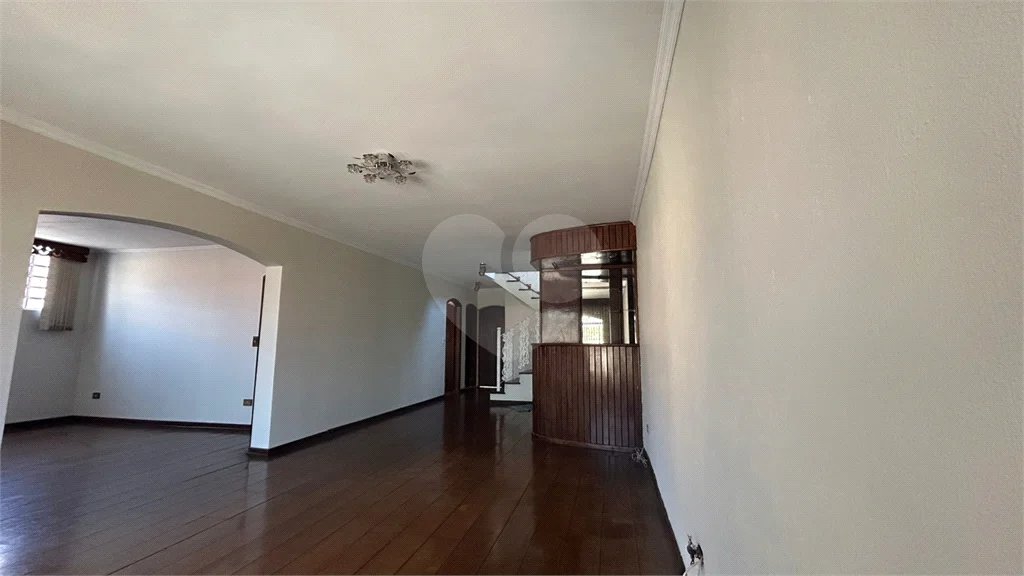 Venda Casa com 4 Dormitórios no Parque Santa Cecília