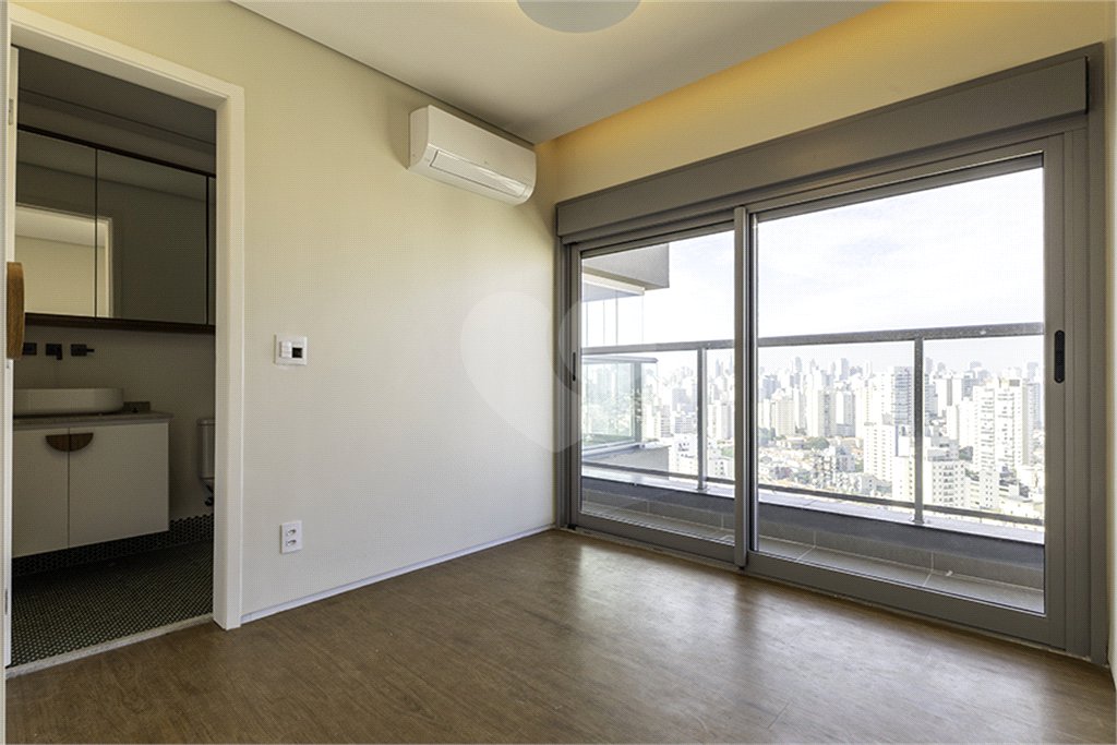Apartamento à venda ou para alugar com 3 suítes em Água Branca, São Paulo, SP