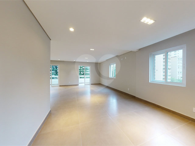 Apartamento à venda com 3 quartos, sendo 1 suíte,  em Higienópolis, São Paulo, SP