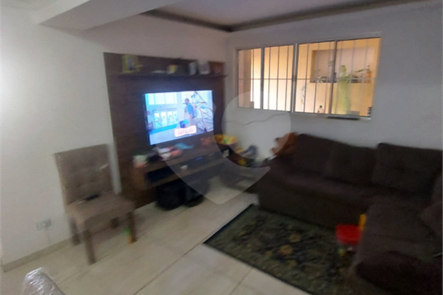 Sobrado à venda com 8 quartos no Brasilândia, São Paulo, SP