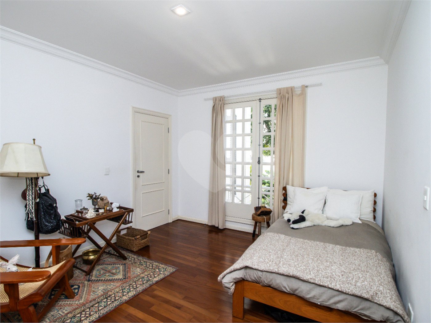 Casa à venda com 5 quartos, sendo 4 suítes, no condomínio Bounganville, São Paulo - SP