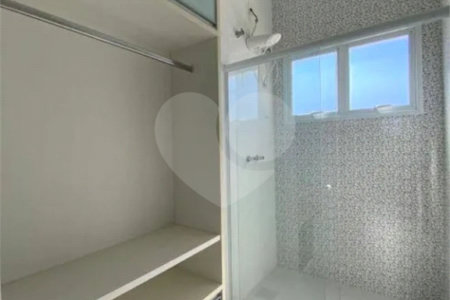 Casa à venda com 4 suítes no condomínio Ipê Velho, Vinhedo - SP