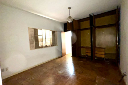 Casa à venda com 3 quartos, sendo 1 suíte, no Centro, Itapetininga, SP
