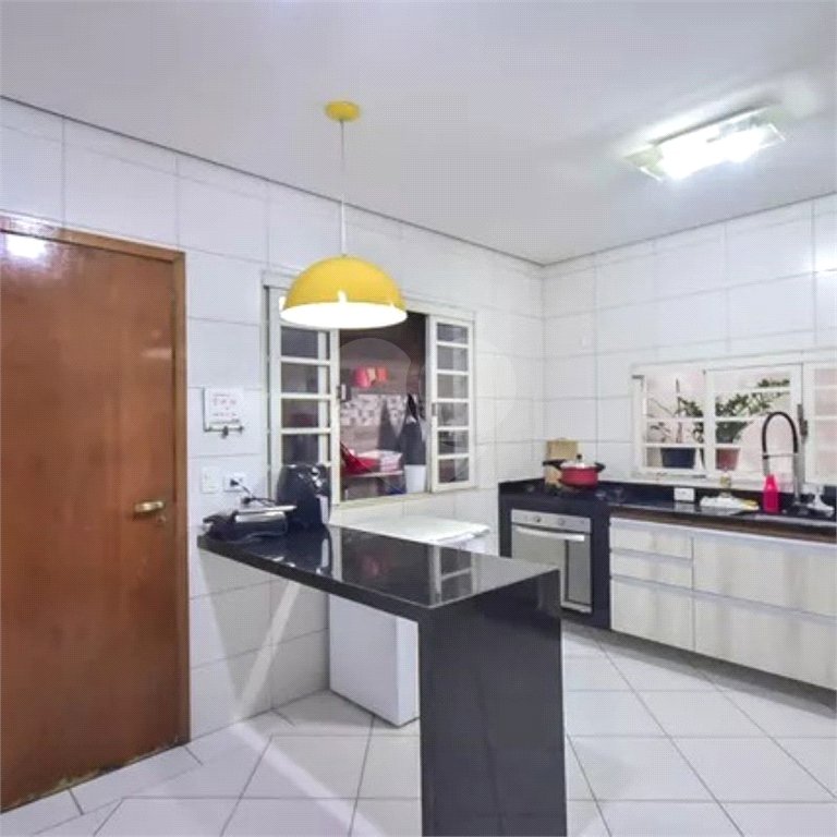 Sobrado à venda com 3 quartos, sendo 1 suíte, em Vila Morse, São Paulo, SP