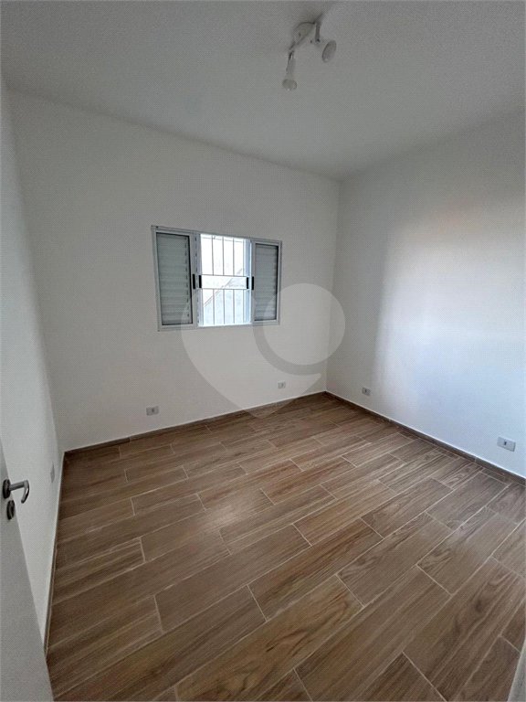 Casa para alugar com 2 quartos, sendo 1 suíte, em Cidade Nova Arujá, Arujá, SP