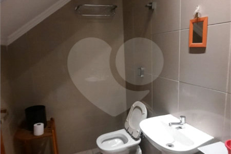 Casa à venda com 3 quartos, sendo 2 suítes,  em Vila Galvão, Guarulhos, SP