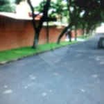 Sobrado à venda com 7 quartos, sendo 5 suítes, em Chácara das Paineiras, Carapicuíba, SP