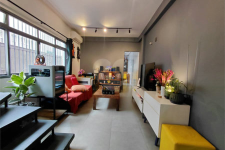 Sobrado à venda com 3 quartos, sendo 1 suíte, em Vila Romana, São Paulo, SP