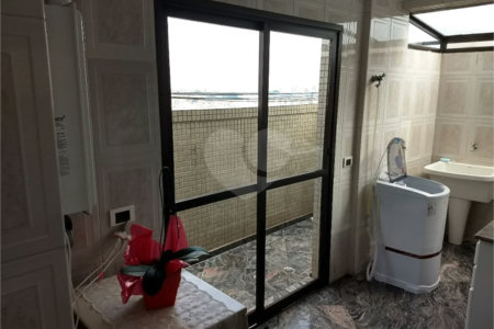 Triplex à venda com 4 suítes em Vila Paulicéia, São Paulo, SP