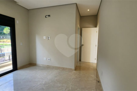 Casa à venda com 3 suítes no condomínio Santa Isabel I, Louveira - SP