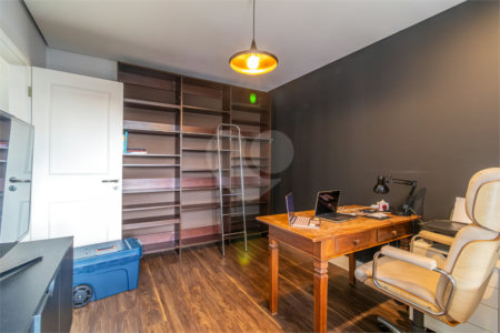 Apartamento à venda com 4 suítes em Jardim Marajoara, São Paulo, SP