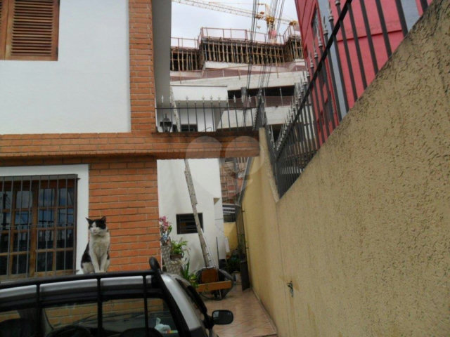 Sobrado à venda com 3 quartos, sendo 1 suíte,  em Vila Romero, São Paulo, SP