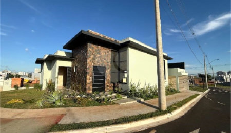 Casa à venda com 3 suítes no condomínio Monte das Araucárias, São Carlos - SP