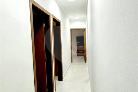 Casa térrea para venda com 02 dormitórios e 02 vagas de garagem em Atibaia