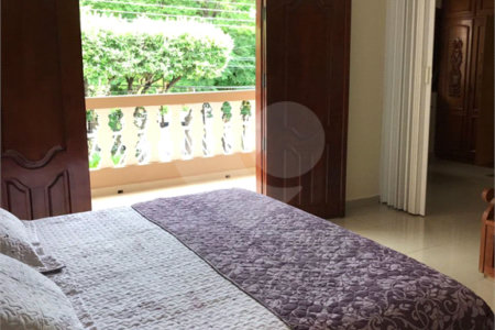 Sobrado à venda com 3 quartos, sendo 2 suítes, em Jardim Tropical, Cuiabá, MT
