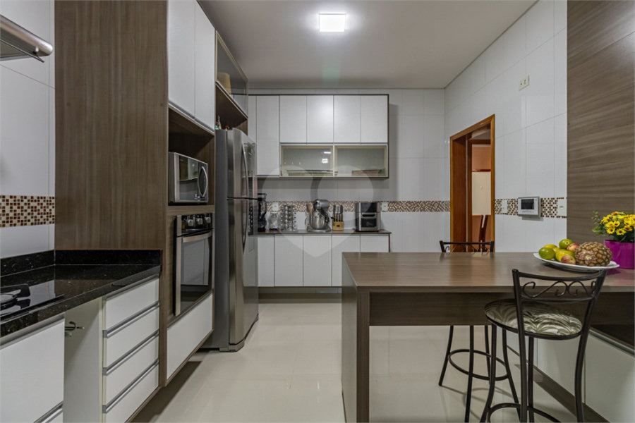 Sobrado à venda com 4 quartos, sendo 3 suítes, em Parada Inglesa, São Paulo, SP