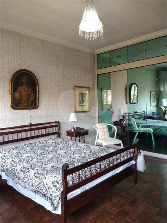 Sobrado à venda com 4 quartos em Sumaré, São Paulo, SP