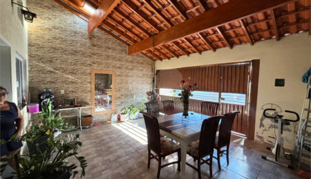 Casa à venda com 3 quartos, sendo 1 suíte, em Jardim Imperador, Salto, SP