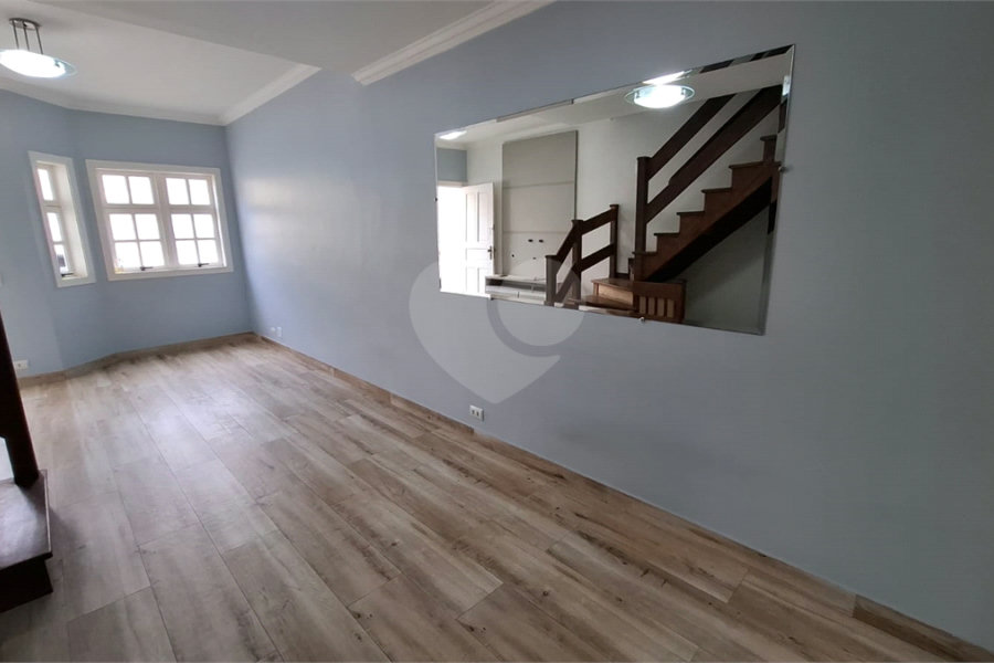 Casa à venda com 2 suítes no condomínio Village Palmas, São Paulo - SP