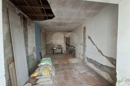 Casa à venda com 2 quartos, sendo 1 suíte, em Vila Galvão, Guarulhos, SP