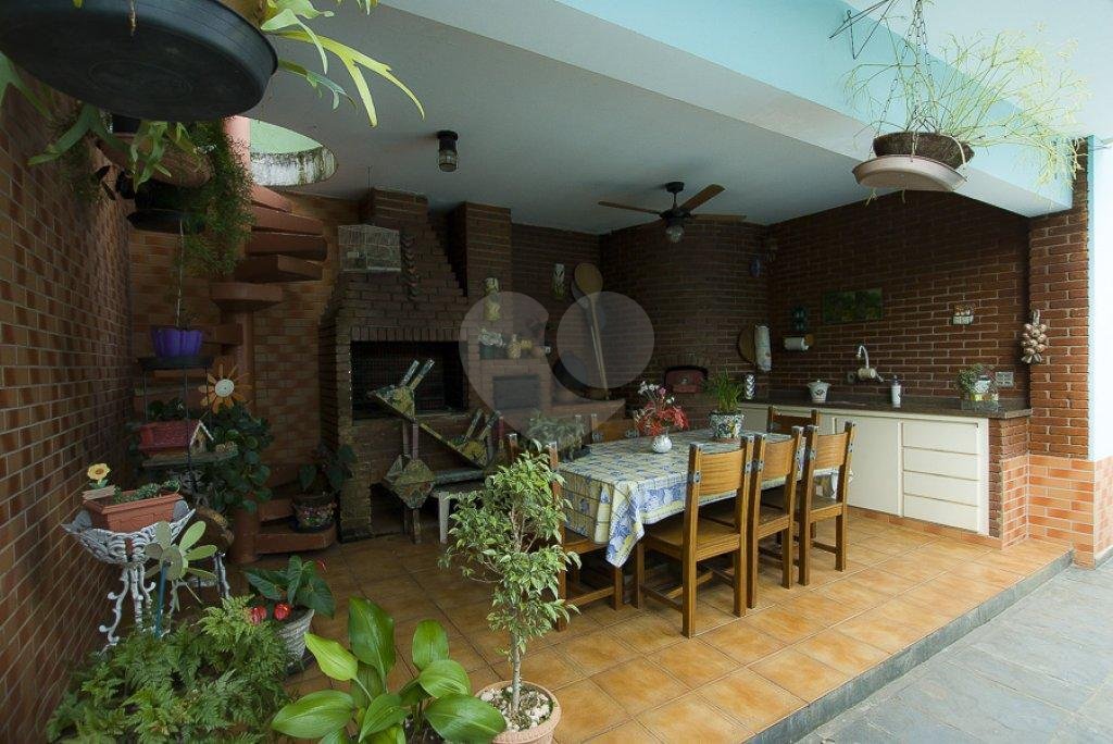 Sobrado à venda com 4 suítes em Morumbi, São Paulo, SP
