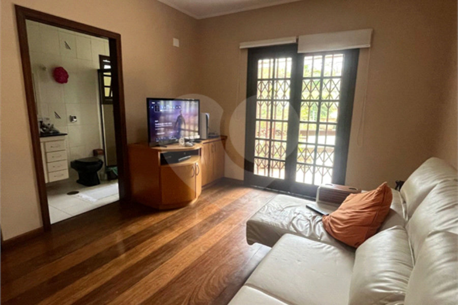 Sobrado à venda com 3 suítes em Tremembé, São Paulo, SP