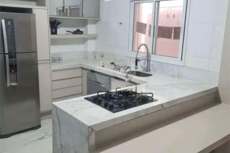 Casa à venda com 2 quartos no condomínio Karolyne, Votorantim - SP