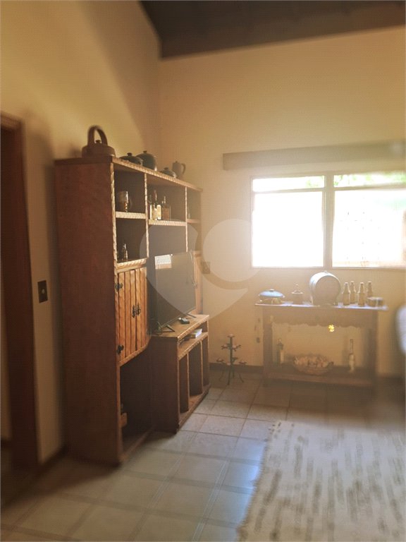 Casa à venda com 3 quartos, sendo 1 suíte, no condomínio Acmti - Colinas do Mosteiro, Terras de Itaici e Recanto dos Pássaros, Indaiatuba - SP