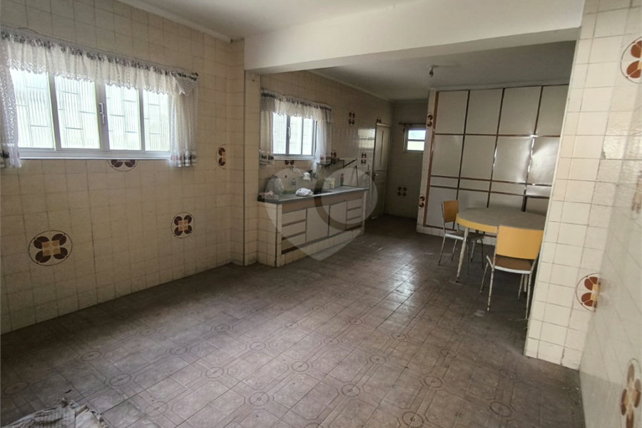 Sobrado à venda com 3 quartos, sendo 1 suíte, em Tremembé, São Paulo, SP