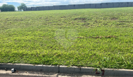 Terreno à venda no condomínio Village Saint Charbel, Araçoiaba da Serra - SP