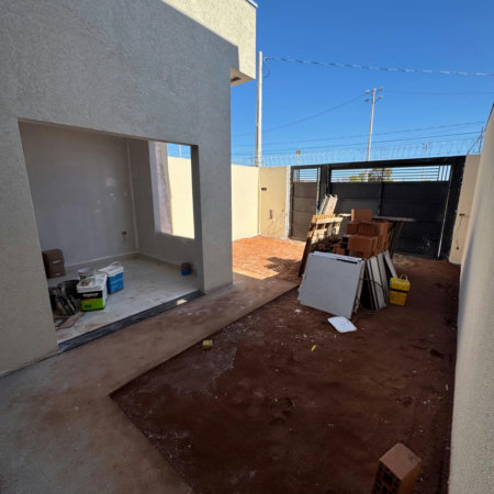 Casa à venda com 2 quartos, sendo 1 suíte,  em Nova Três Lagoas, Três Lagoas, MS