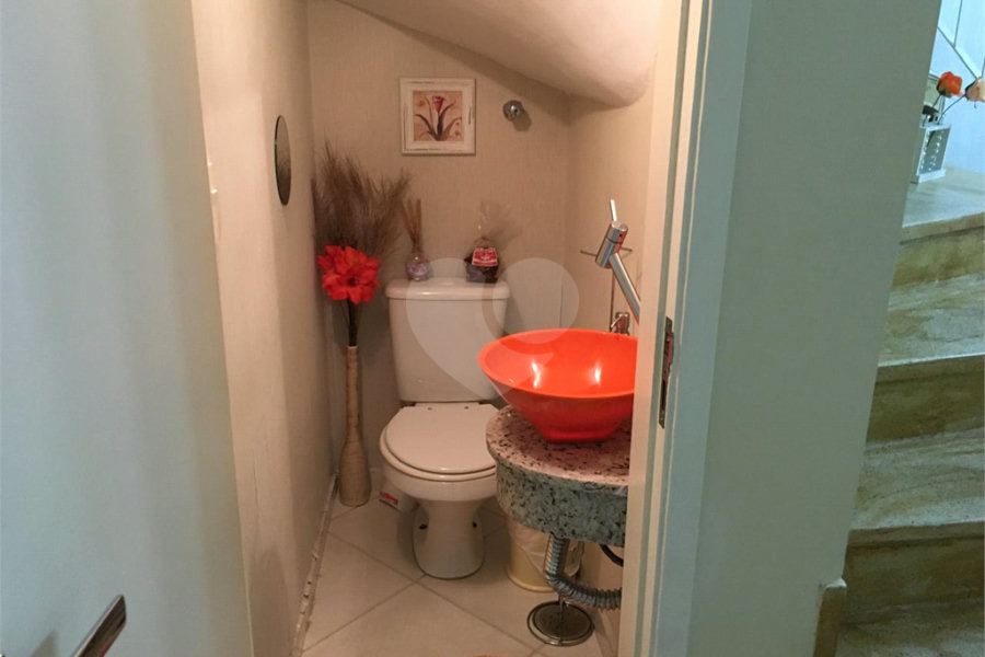 Sobrado à venda com 2 quartos em Tremembé, São Paulo, SP