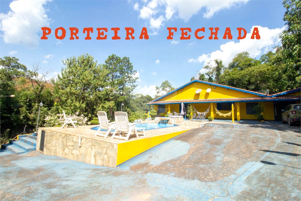 Chácara à venda com 3 suítes no Centro, Araçariguama, SP