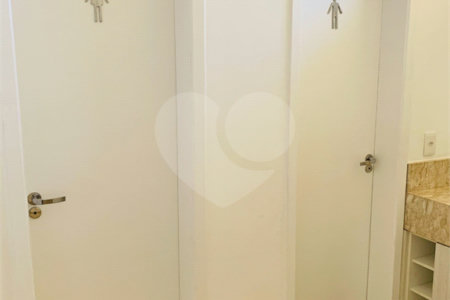 Casa à venda com 4 suítes no condomínio Osato, Atibaia - SP