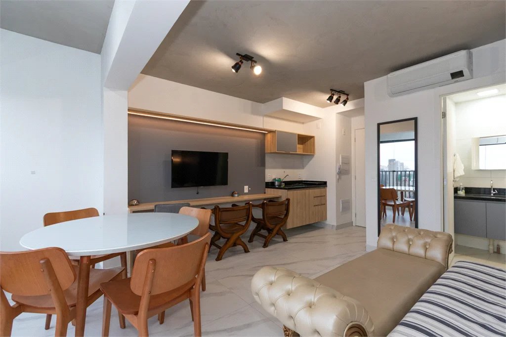 Apartamento à venda ou para alugar com 1 quarto em Vila Pompéia, São Paulo, SP