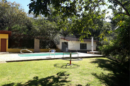 Sítio à venda com 9 quartos, sendo 7 suítes, no Centro, Monteiro Lobato, SP