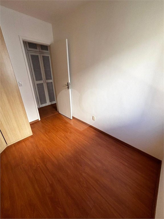 Apartamento à venda com 3 quartos em Caxingui, São Paulo, SP