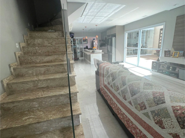 Casa à venda com 4 suítes no condomínio Residencial Jabuticabeiras, São Paulo - SP