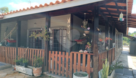 Casa à venda com 5 quartos, sendo 3 suítes,  em Jardim Villaça, São Roque, SP