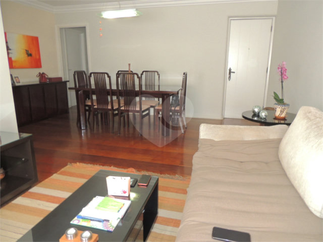 Apartamento à venda com 3 quartos, sendo 1 suíte,  em Santo Amaro, São Paulo, SP